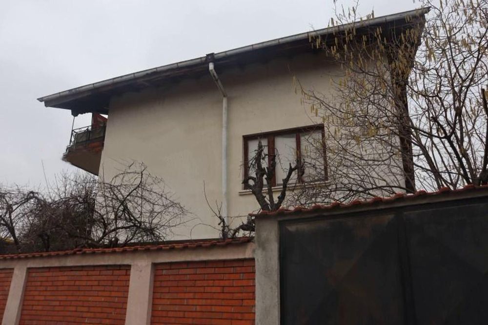 Продава се Къща в София, Модерно предградие - 300 кв.м за 1217 €/кв.м - Снимка #1