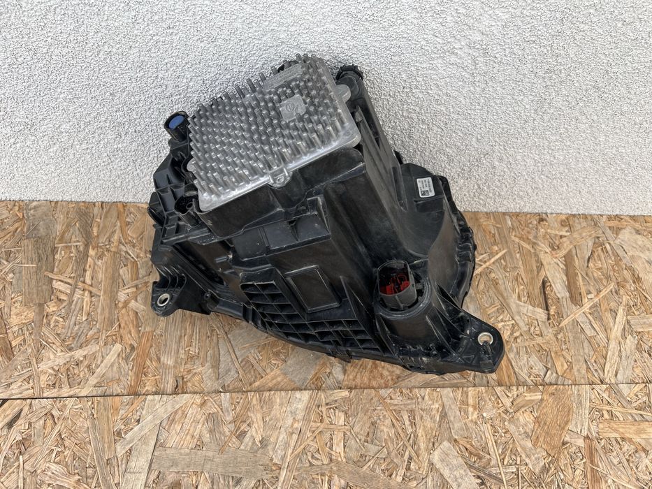Far stanga Land Rover Defender 2 2020+ Full LED Complet Original