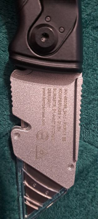 Briceag pt taiat mochete