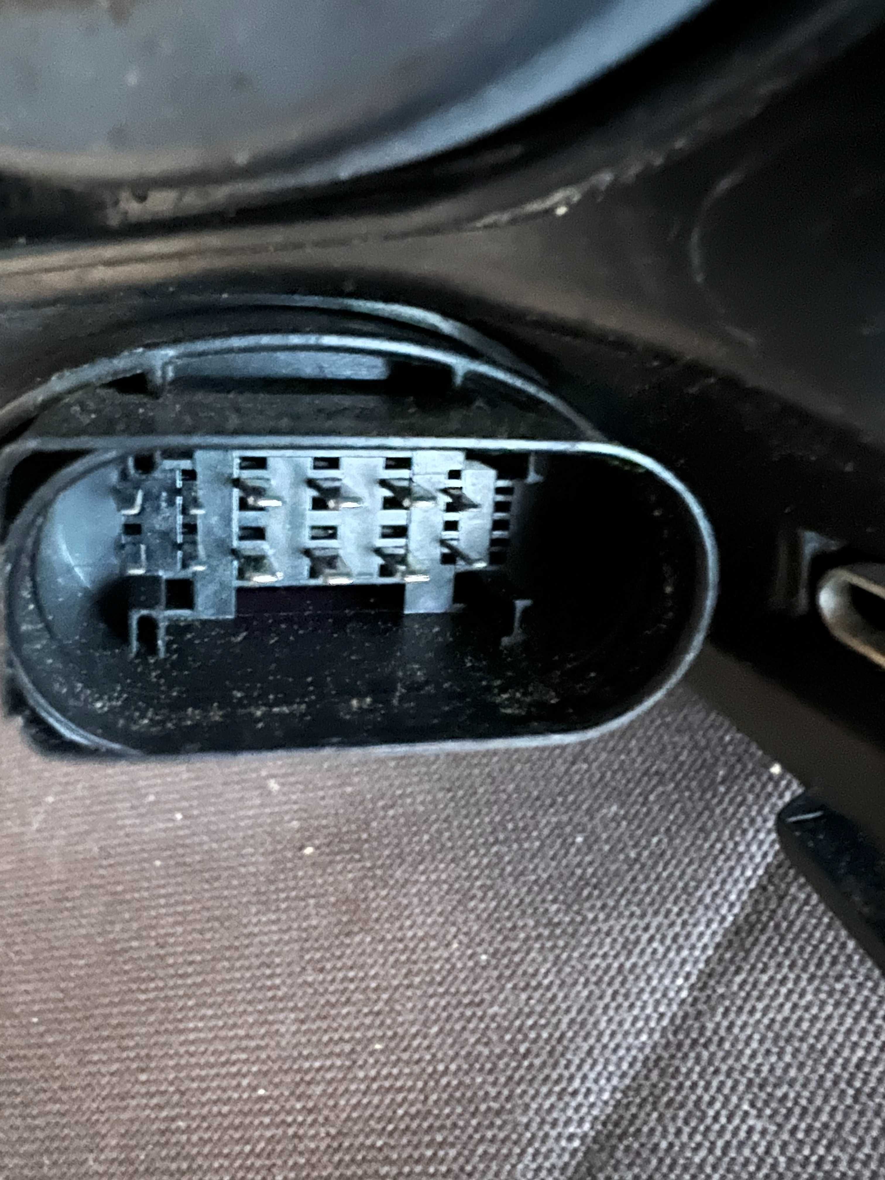 2014 Audi A4 allround фар - headlight (ляв) 8k0941005e