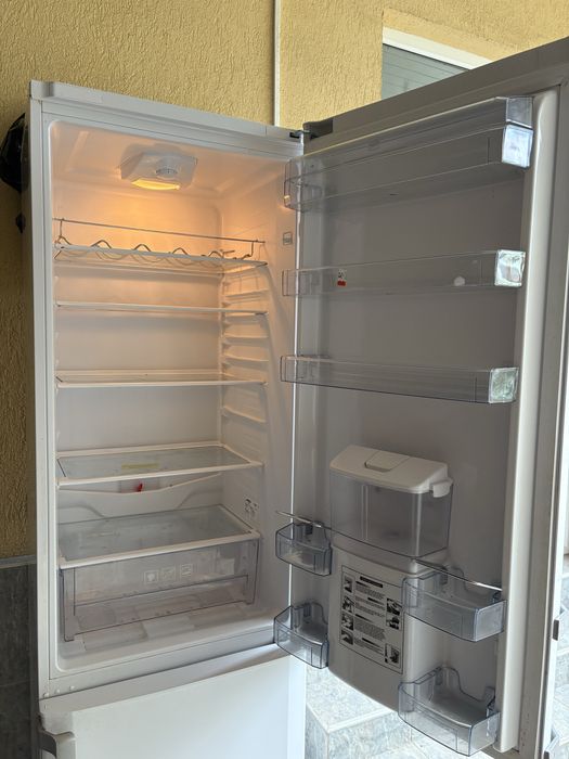 Combina frigirifica Beko