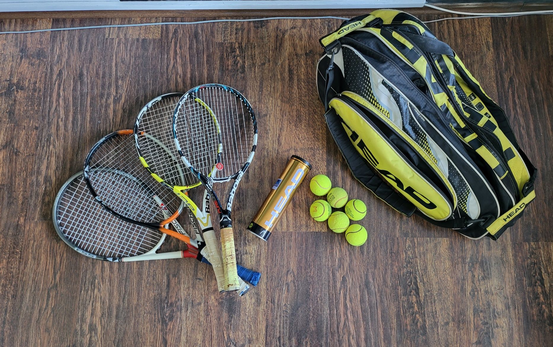 Echipament de tenis