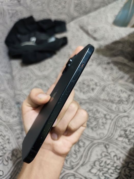 Iphone 15 karobkasiz