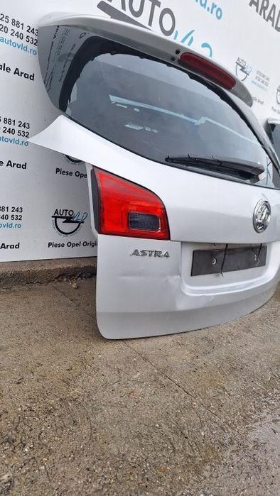 Haion fara anexe cu luneta Opel Astra J