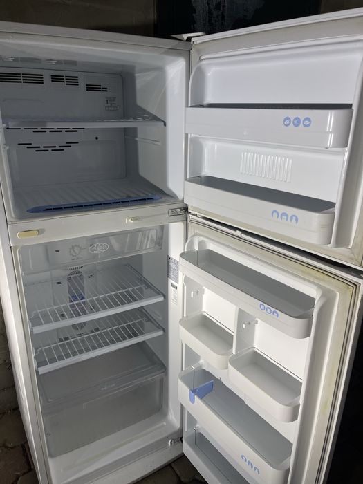 холодильник lG .