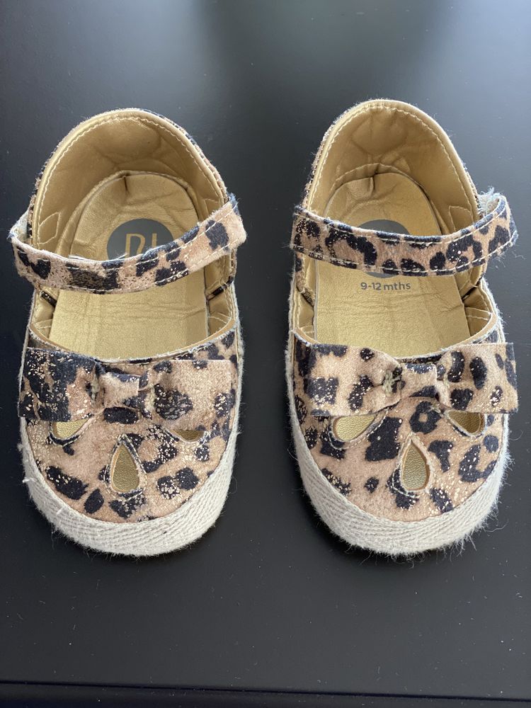 Sandale fetita animal print 9-12luni marca River Island