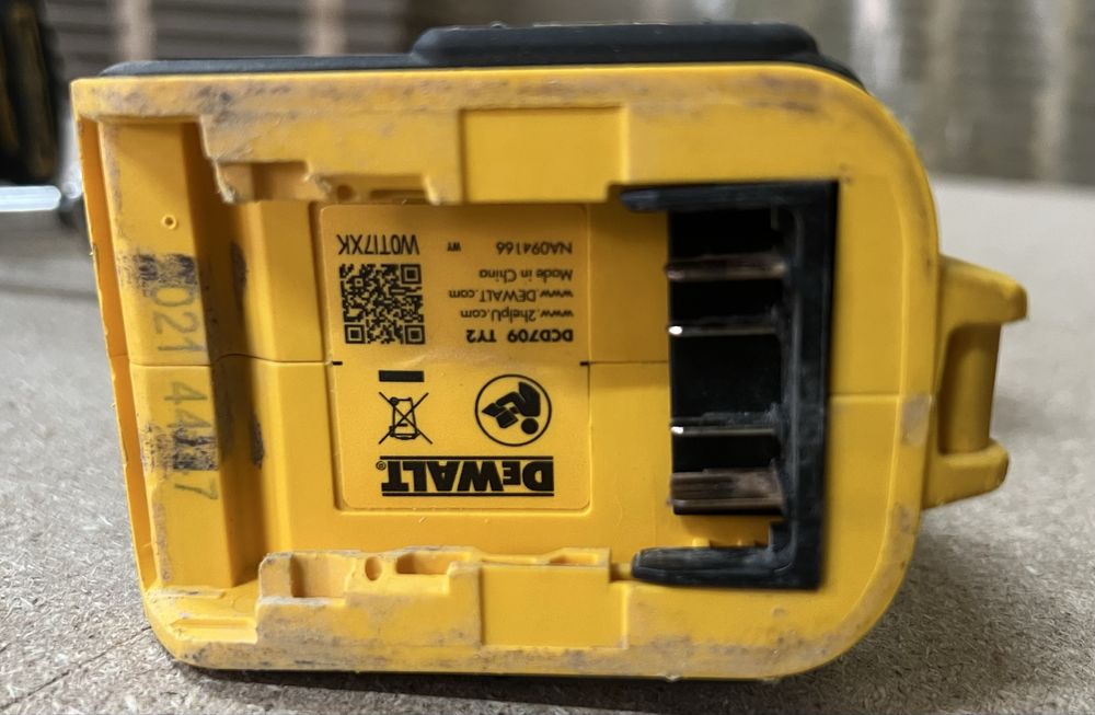 Винтоверти DeWALT 18V XR