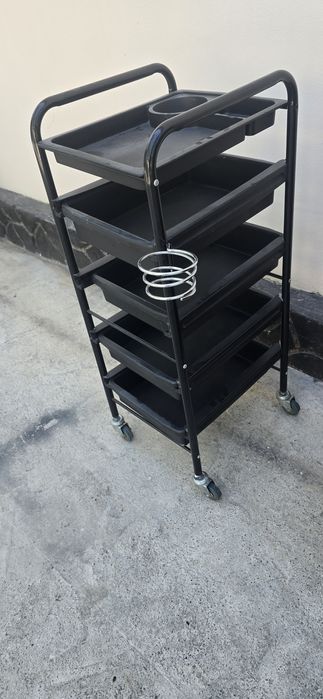 Помощник в парикмахерскую