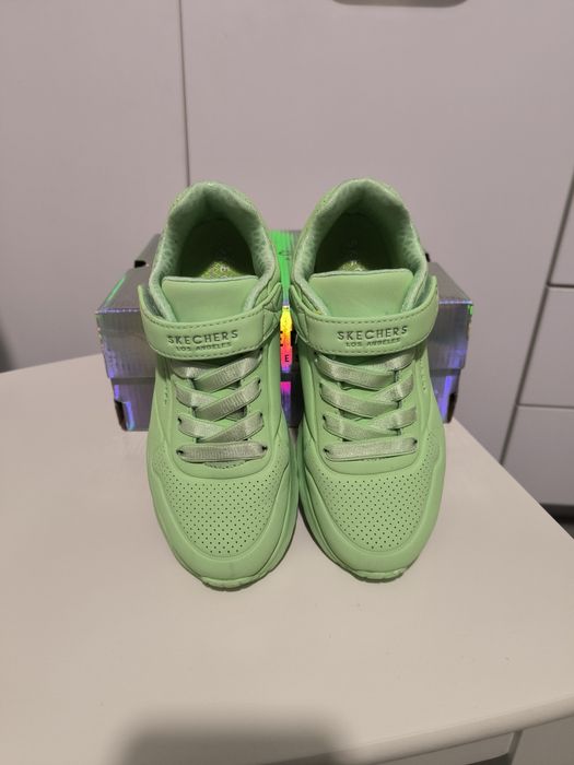 Skechers Uno Lite 32