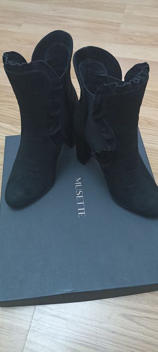 Vând Botine Muzette!