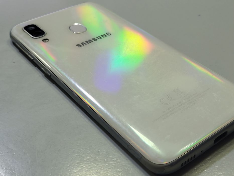 Samsung Galaxy A40 White Impecabil ca Nou Poze Reale