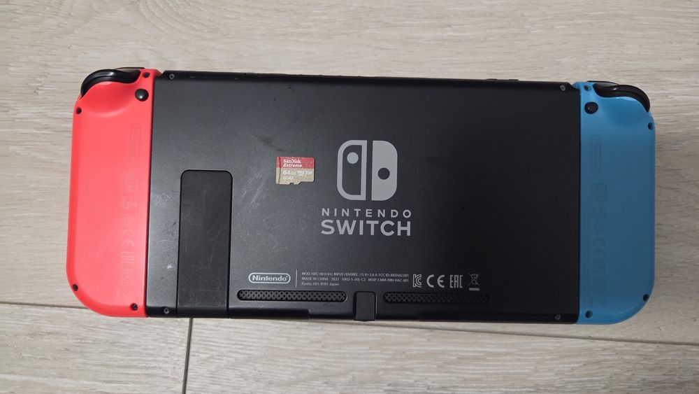 Nintendo  Switch