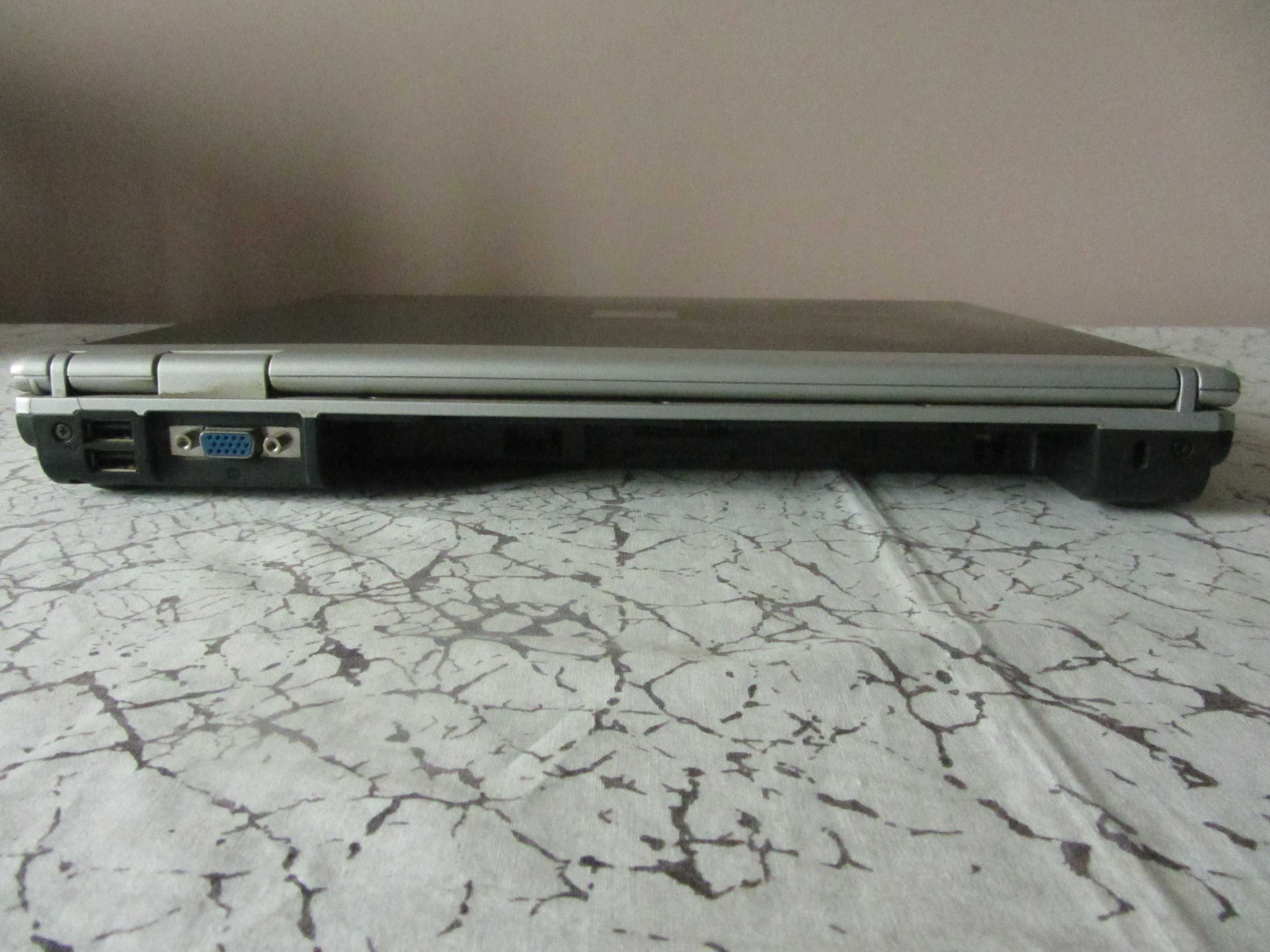 Laptop Fujitsu Siemens Amilo Pro V2030D с оригинално зарядно