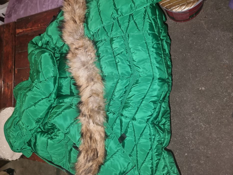 Дебело зимно яке с естествен косъм