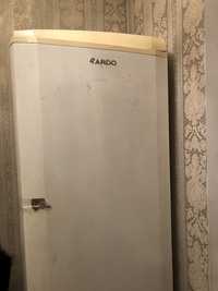 Рабочий холодильник Италия