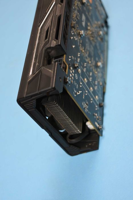 Видео карта Sapphire Nitro Radeon RX470 8GB GDDR5 - неработеща перка