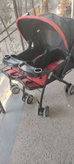 Детская коляска для близняшек