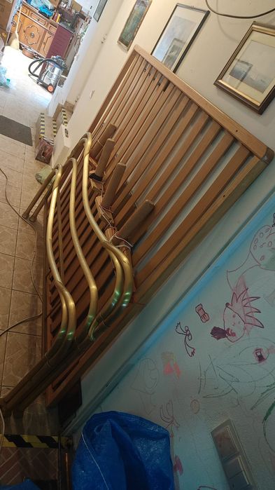 Pat de vanzare din fier