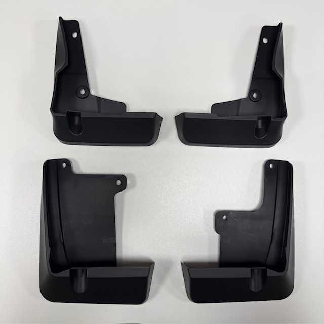 Брызговик на Toyota Camry 80 кузов 2024г. и выше