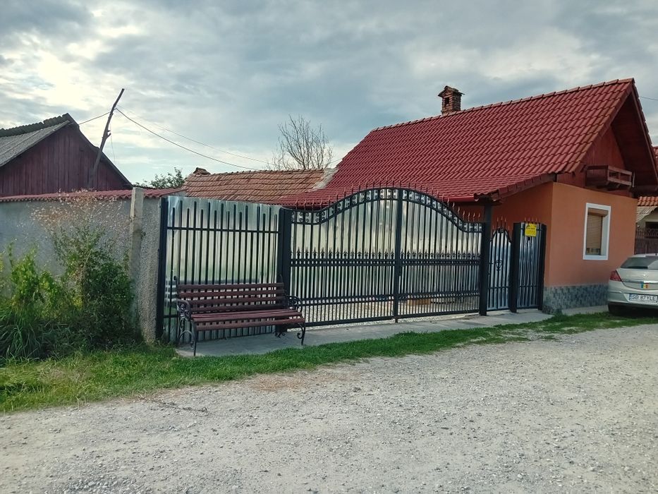 Vand casa in porumbacu de jos