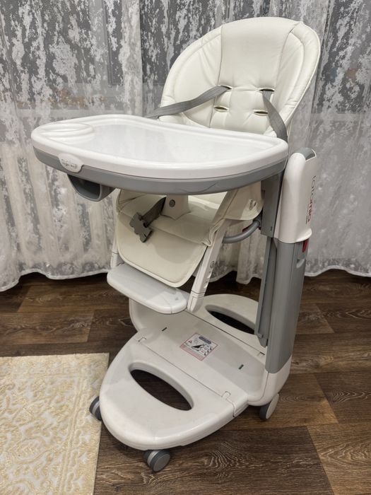 Стульчик для кормления peg perego