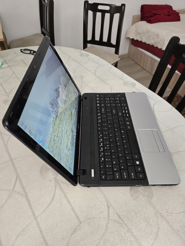Acer Aspire E3-111
