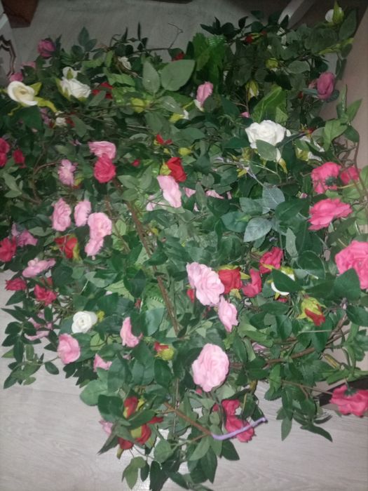 Отдам цветы искуственные