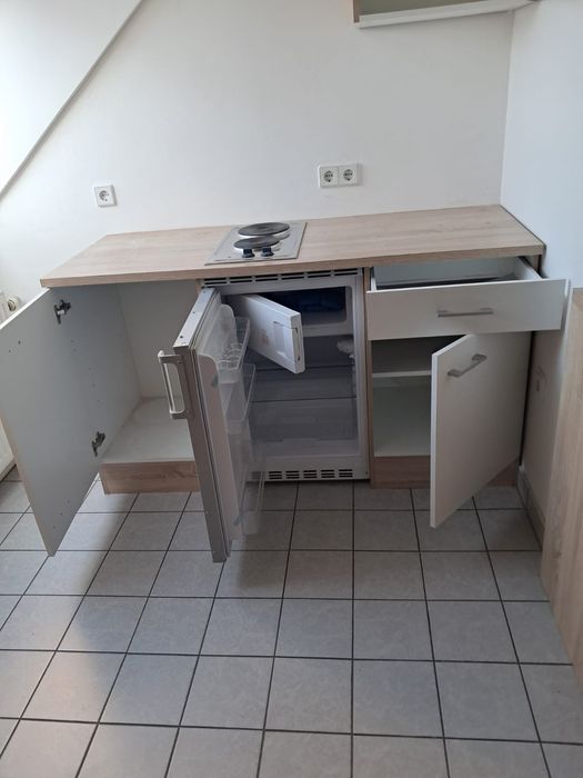 Vănd  mobila bucatarie simpla