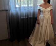 Rochie de mireasa +voal lung cadou
