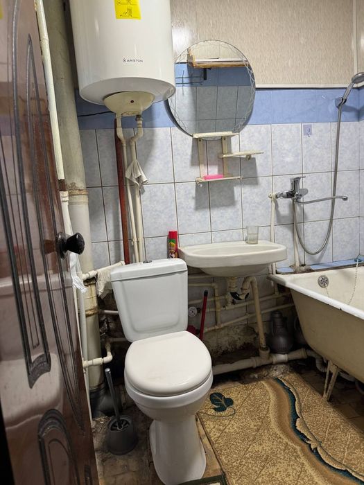 1 хонали 2х6 балкон 8 микрорайонда