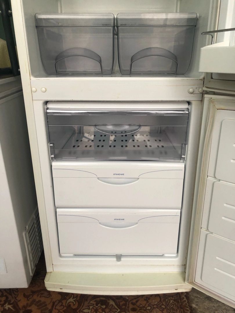Холодильник Атлант 1,95 см. В идеальном  состоянии