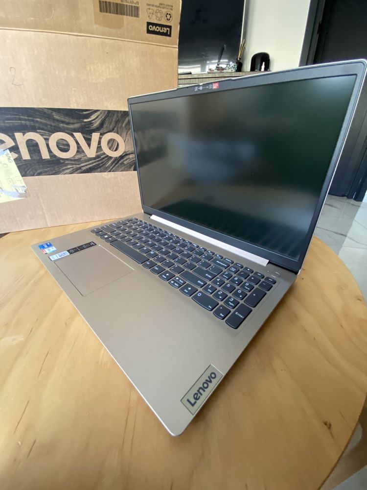 Laptop Lenovo IdeaPad 3