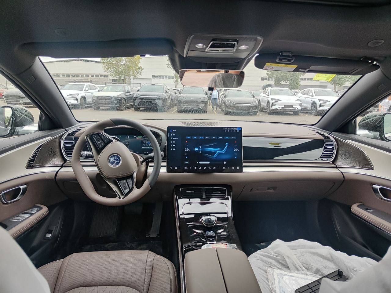 BYD Han L flagship 701 km
