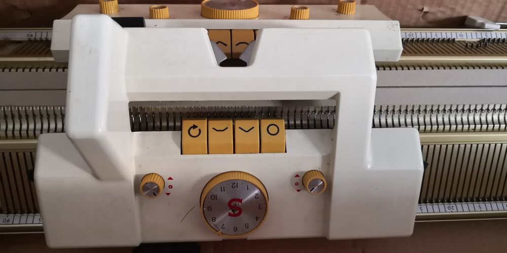 Masina tricotaj Singer 2100-2200 noua