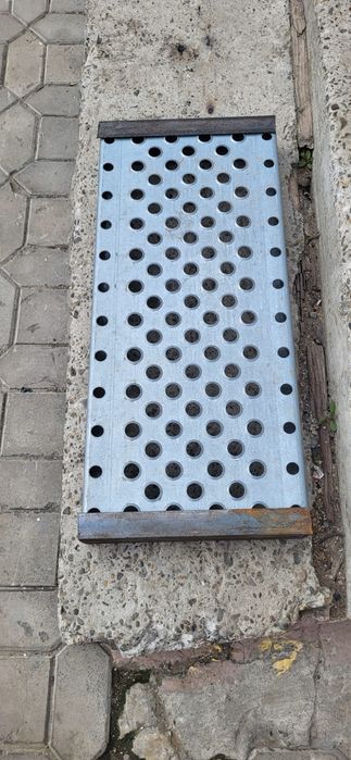 Rafturi metalice