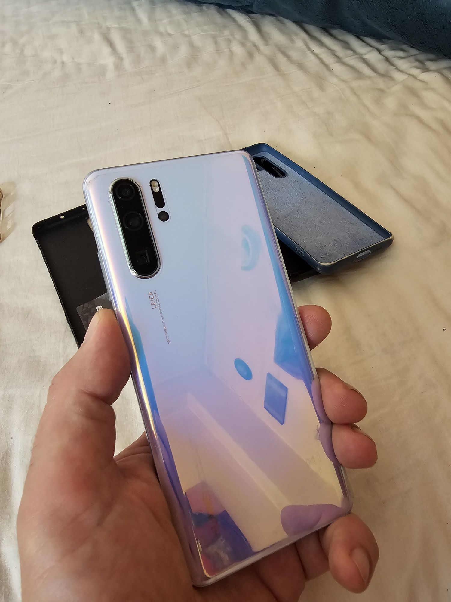 Huawei p30 pro + 128 гигабайта мемори кард