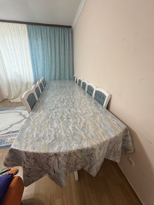 Продам стол со стулями