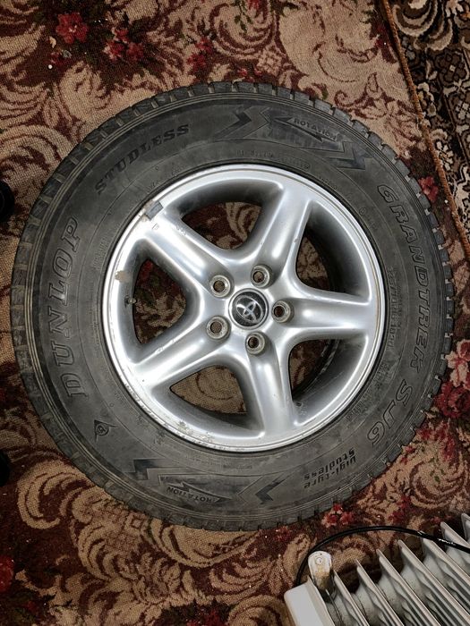 1 Диск с резиной от Lexus rx300