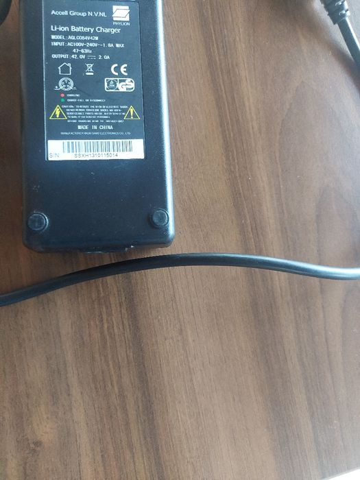 Incarcator baterie bicicleta 36v 5pini