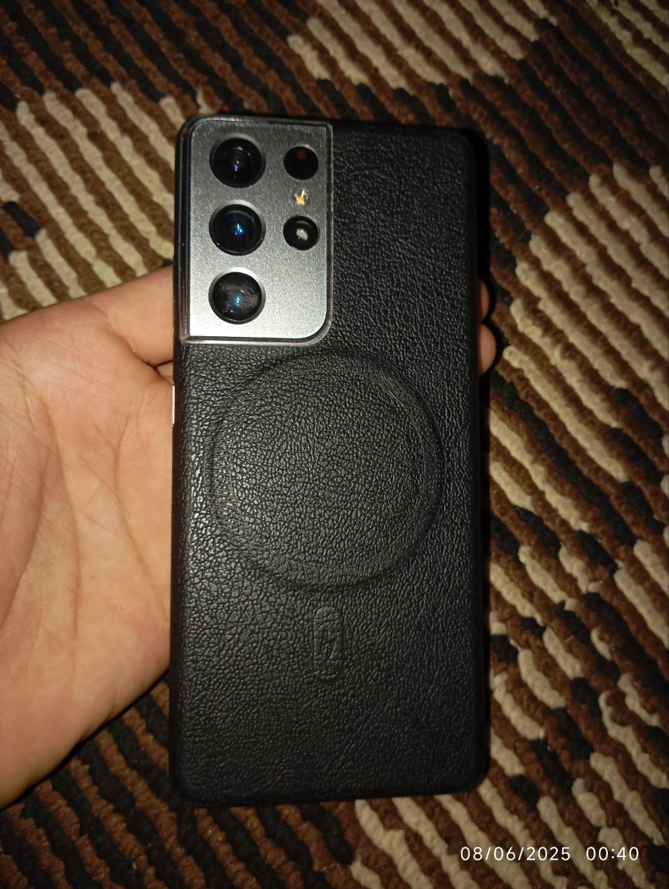 S21 ultra 
12/256 
Aybi yuq 
1ta simkartali 
Narxi 300$ keliwamiz