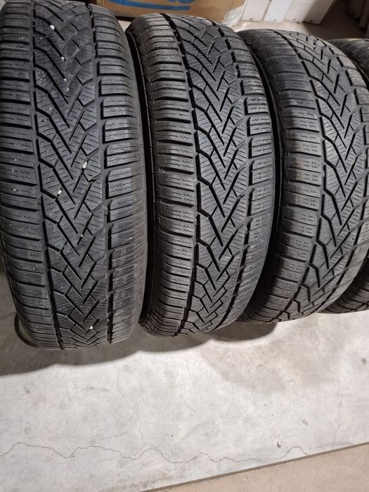 4 Anvelope de iarnă 185 65 r15 Semperit