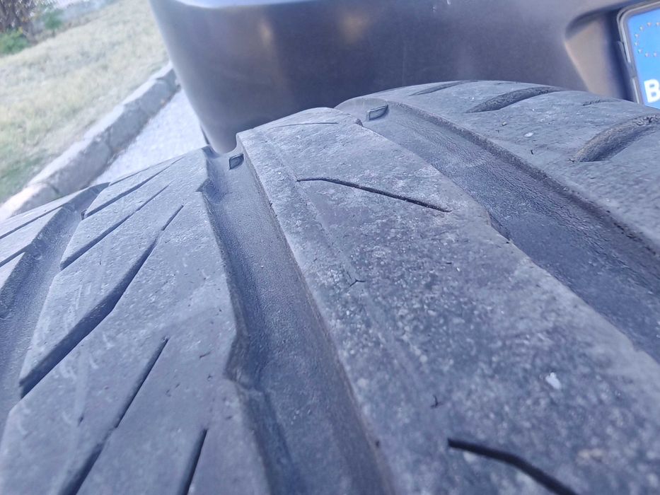 245/40/19 летни гуми 2бр