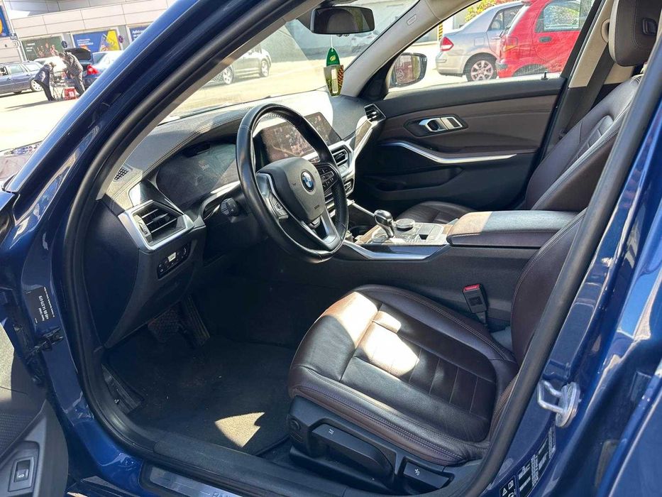 BMW Seria 3 320D xDrive TOURING Luxury Line