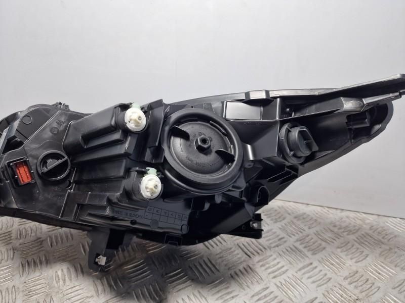 Far dreapta halogen Opel Insignia facelift