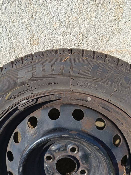 Зимни гуми с железни джанти 195/60/15