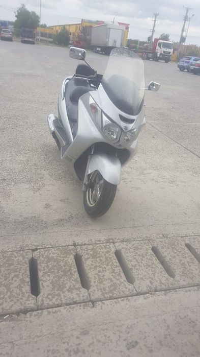 Suzuki Burgman 400