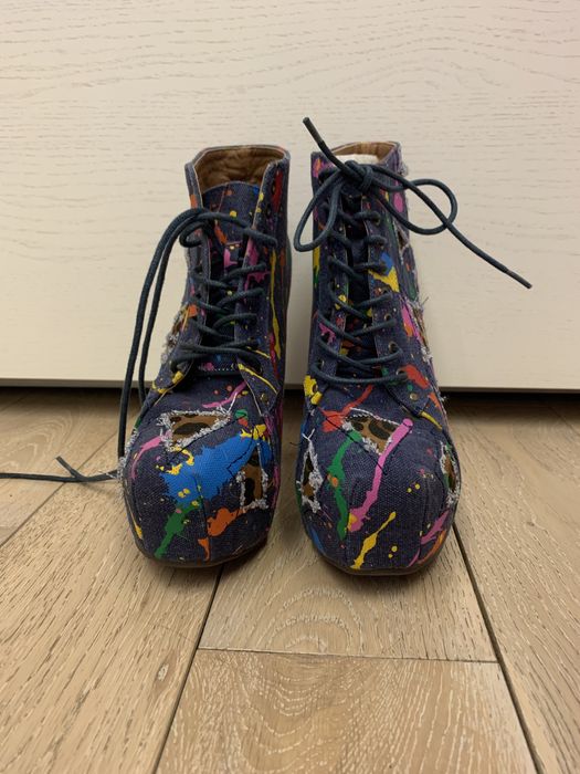 Боти с атрактивен дизайн