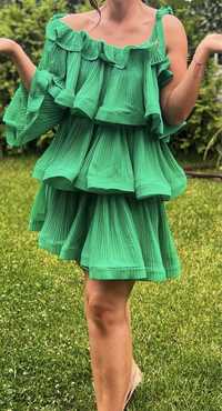 Зелена ефектна рокля