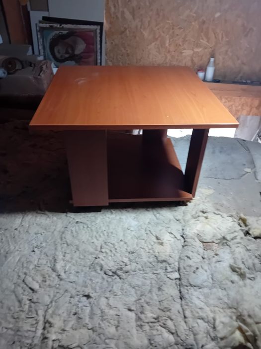 Mobilă de vânzare