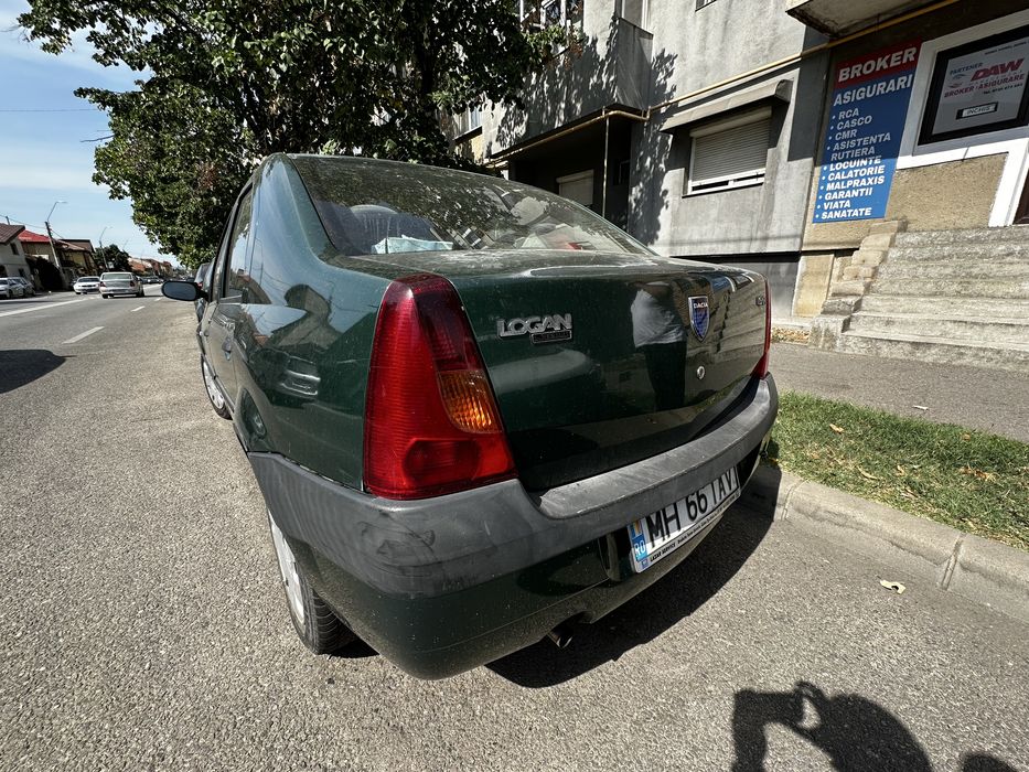 Dacia Logan Laureate 1.6 MPI Benzină, An 2005